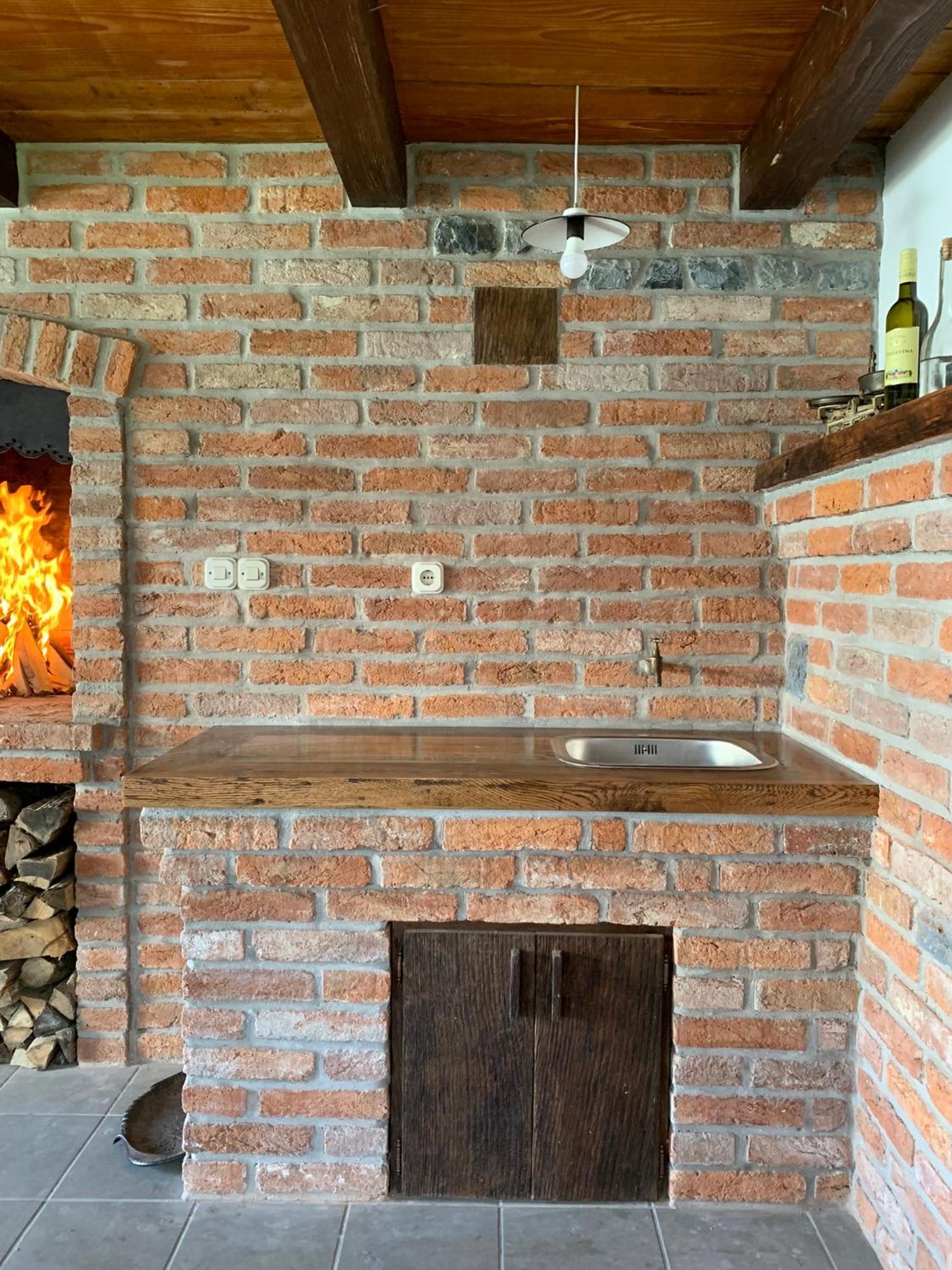 Studio Apartman Lora Lipik Екстериор снимка